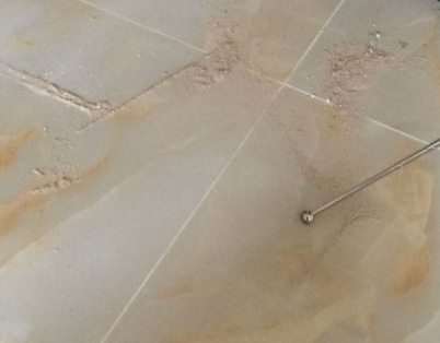 乐都瓷砖空鼓维修公司分享粘合剂选择不当在瓷砖铺贴过程中可能导致以下问题