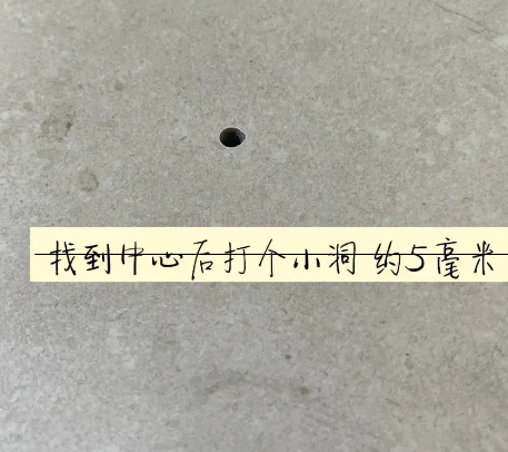 乐都瓷砖空鼓维修公司专业解答在瓷砖铺贴过程中，如果砂料搅拌不均匀，将会带来以下问题